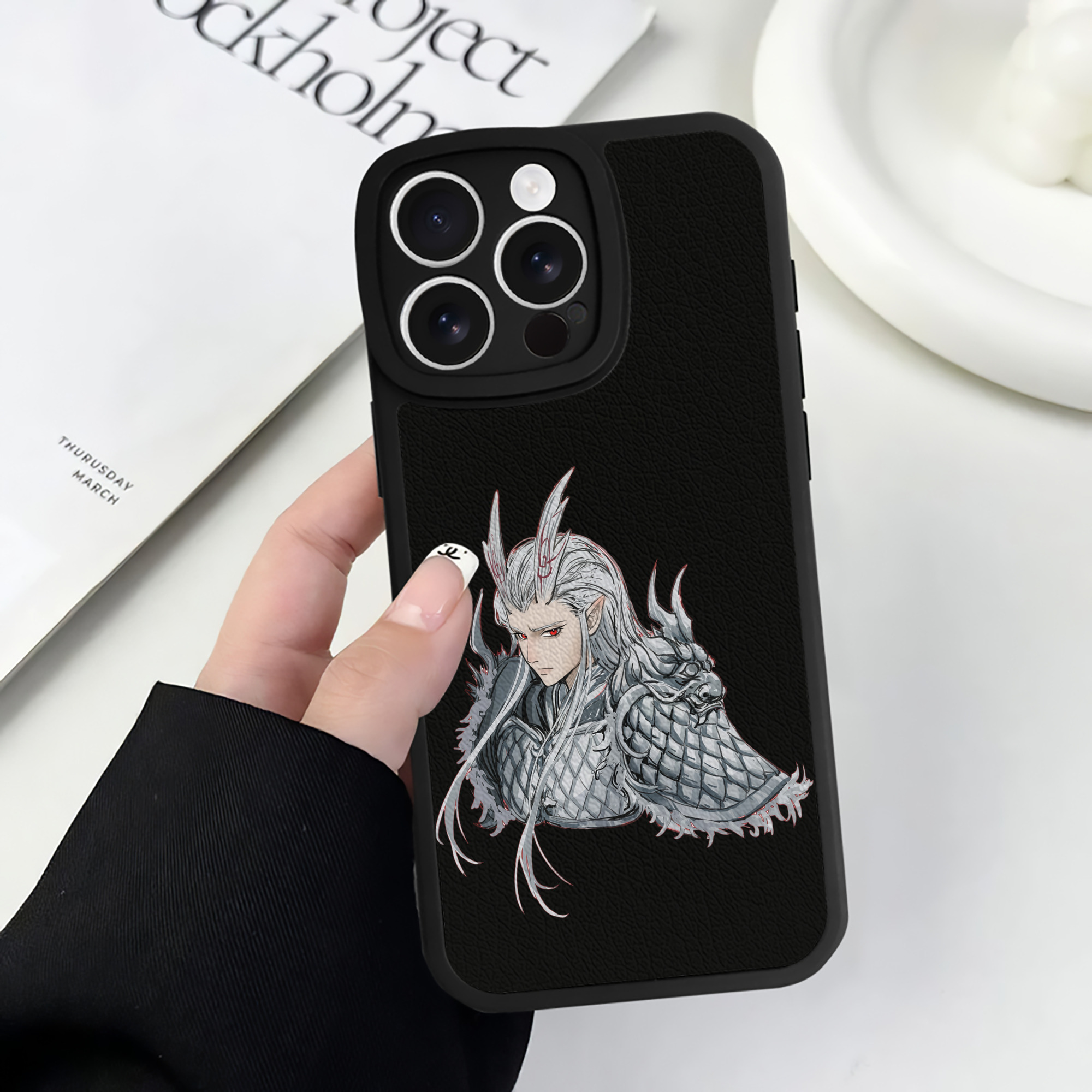 （画像用） Ne Zha 2 ナタ 魔童の大暴れ 【iPhone 16シリーズ対応】シリコンスマホケース（レザー調） 材質：シリコン